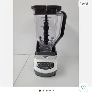 Ninja NJ600CO 30  120V 3 Speed Professional Blender- BASE ONLY- powers on